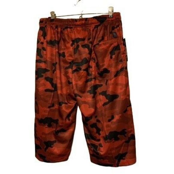 Pfat Farm Size Large Red Camouflage Shorts *New* - Picture 7 of 7